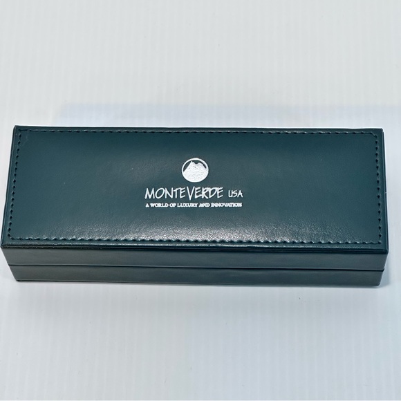 Monteverde USA Other - Monteverde USA Case Hard Leather
